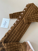 Load image into Gallery viewer, EikeNøtt Jumpsuit (knitting package)
