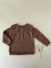 Load image into Gallery viewer, Corn Ribbon Sweater (knitting package)
