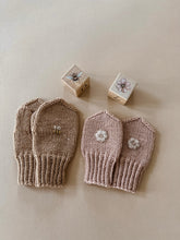 Load image into Gallery viewer, Apple Blossom Mittens (Danish)
