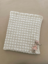 Load image into Gallery viewer, Acorn Baby Blanket (english)
