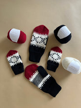 Load image into Gallery viewer, Norwegian Dream Mittens all sizes
