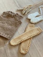 Load image into Gallery viewer, Sugar Pea Stockings (Danish)
