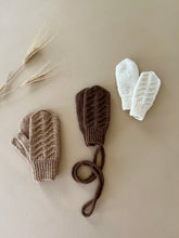 Load image into Gallery viewer, HavreDrys Mittens (Danish)
