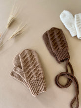 Load image into Gallery viewer, HavreDrys Mittens (Danish)

