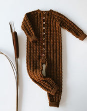 Load image into Gallery viewer, EikeNøtt Jumpsuit (knitting package)
